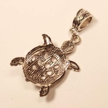 XL Kettenanhänger Schildkröte – Versilberter Eyecatcher aus Metall